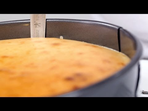 How to Prevent Cracks in Cheesecake | Ask the Expert